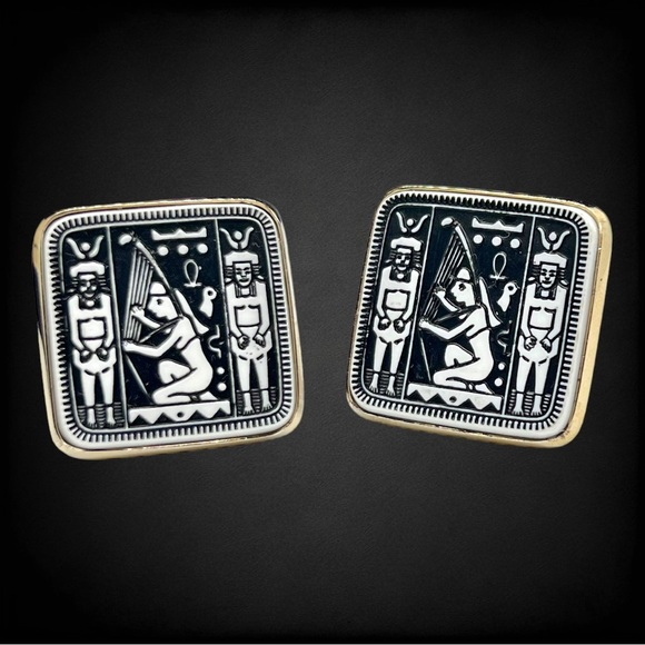 Vintage Unisex Egyptian Hieroglyphic Scene Black White Toggle Back Cufflinks - Picture 1 of 13